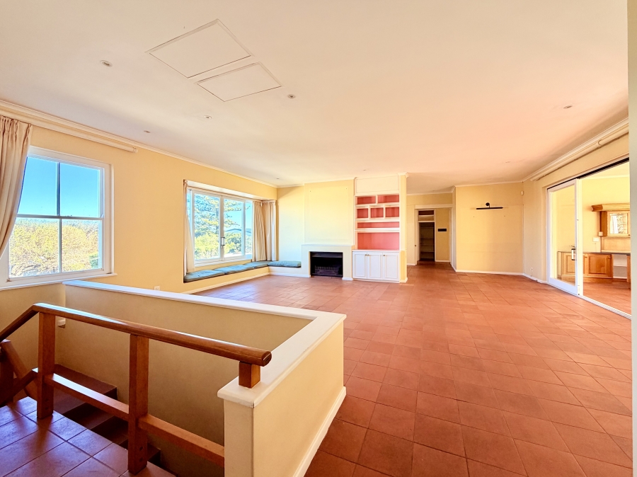 4 Bedroom Property for Sale in Voelklip Western Cape